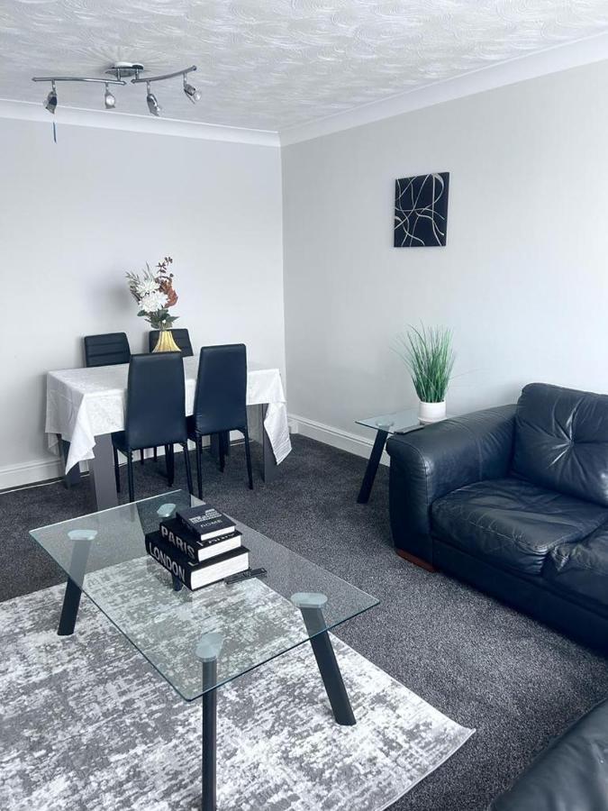 Parsonage Leys Apartment Harlow Exterior photo